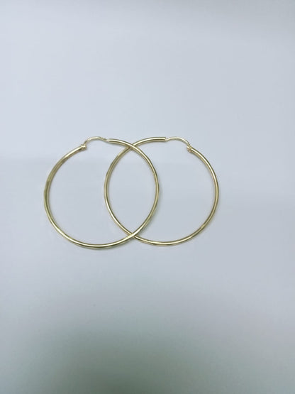 Par de Arracadas Diamantadas en Oro 10k – 2.2 g