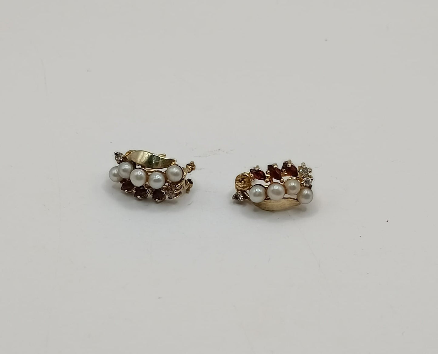 Aretes con perlas ORO 14k peso 3.8gr, usado