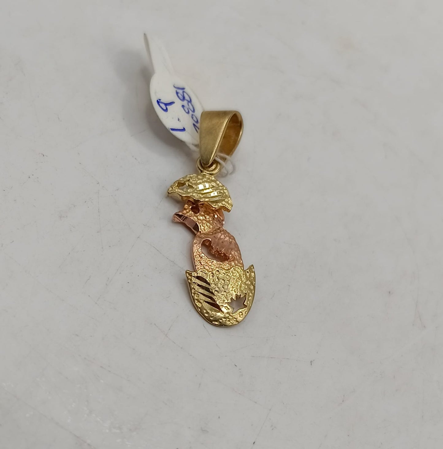 Dije de ORO 10k peso 1.9gr, usado