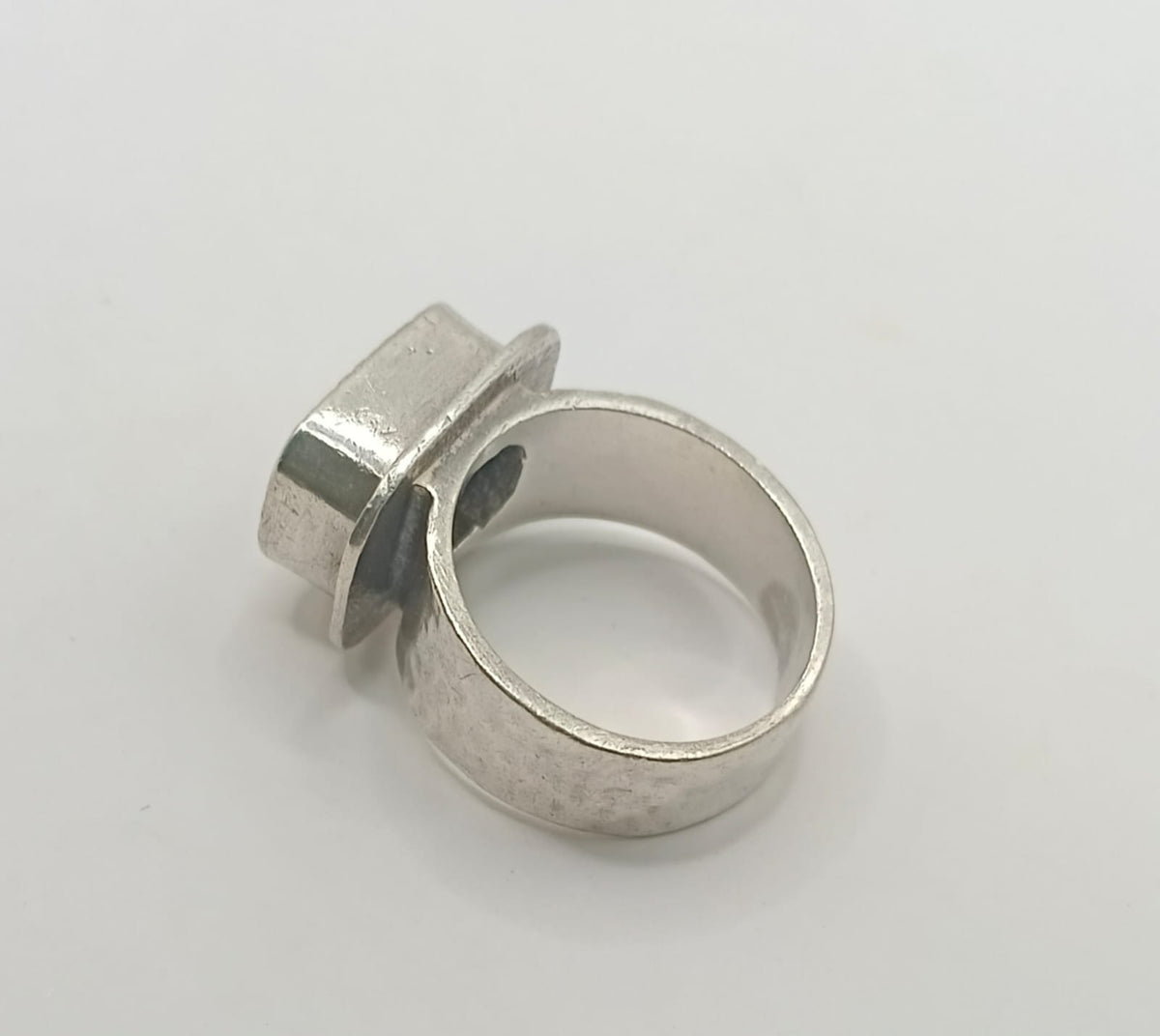 Anillo con sintetico PLATA 925 peso 12.8gr