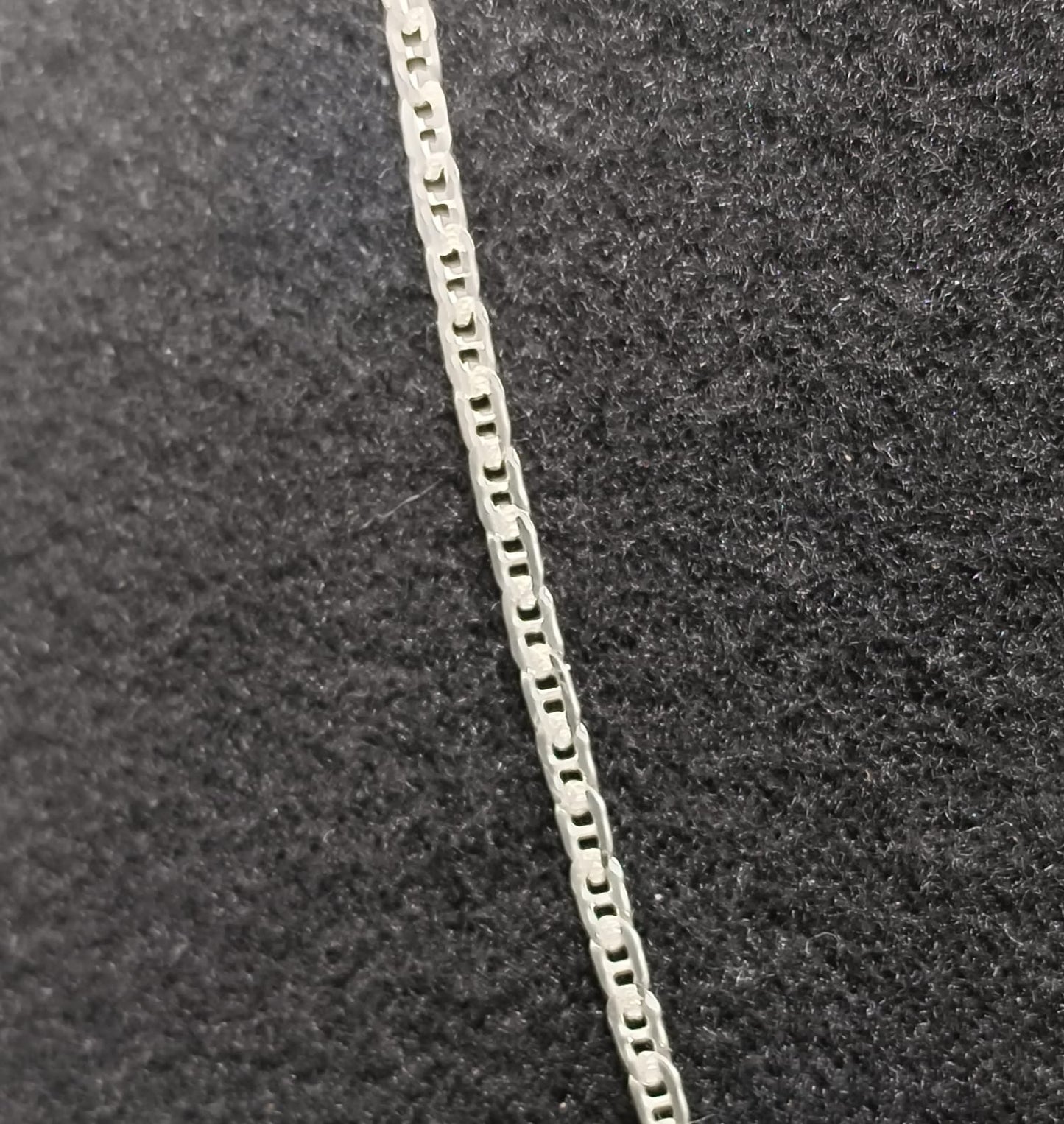 Cadena gussi PLATA 925 peso 6.2gr, usado