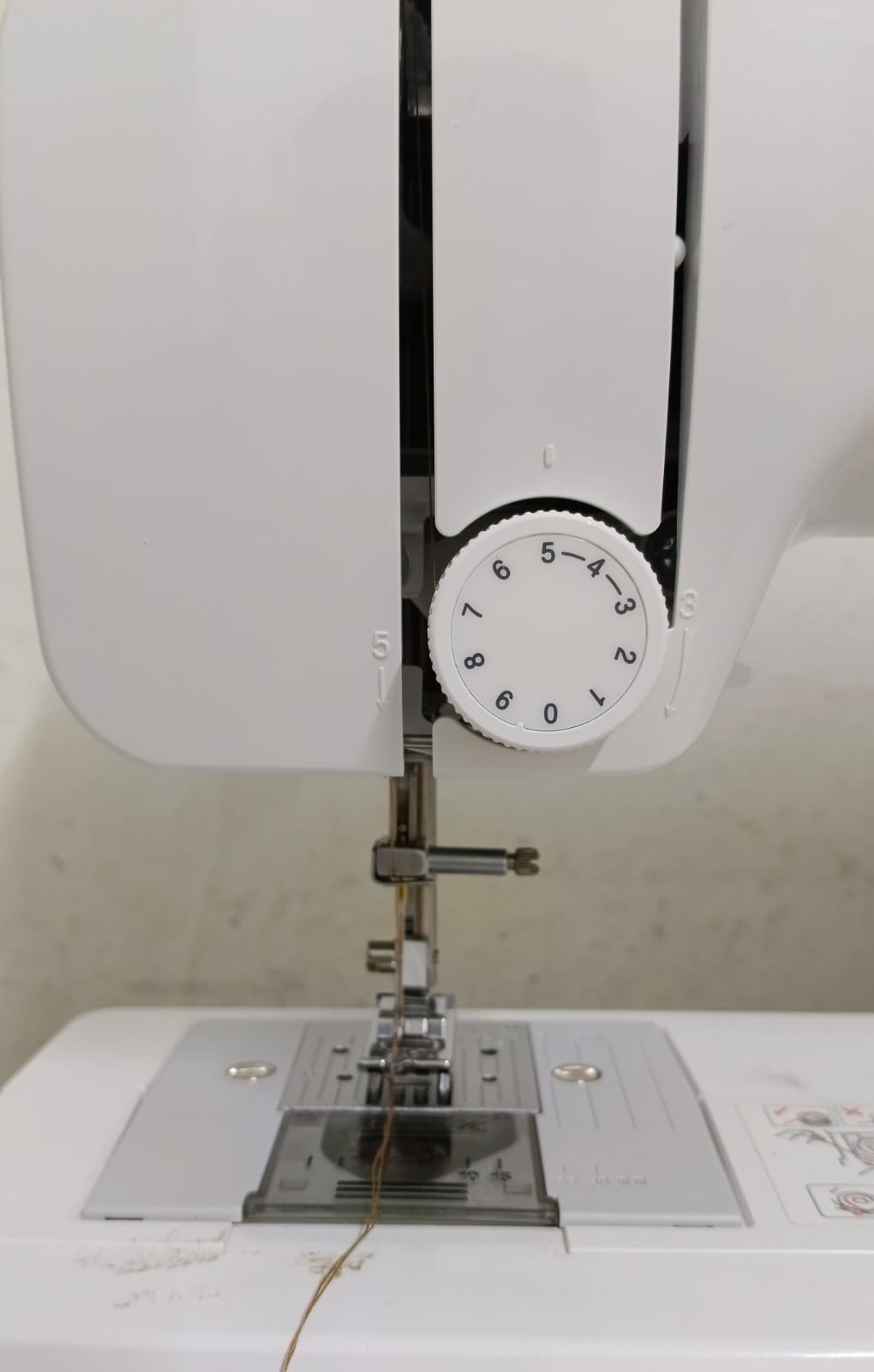 Maquina de coser BROTHER bx3000, en caja