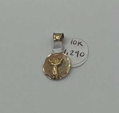 Dije religioso pesa 0.8 grms mide 2cm 10k