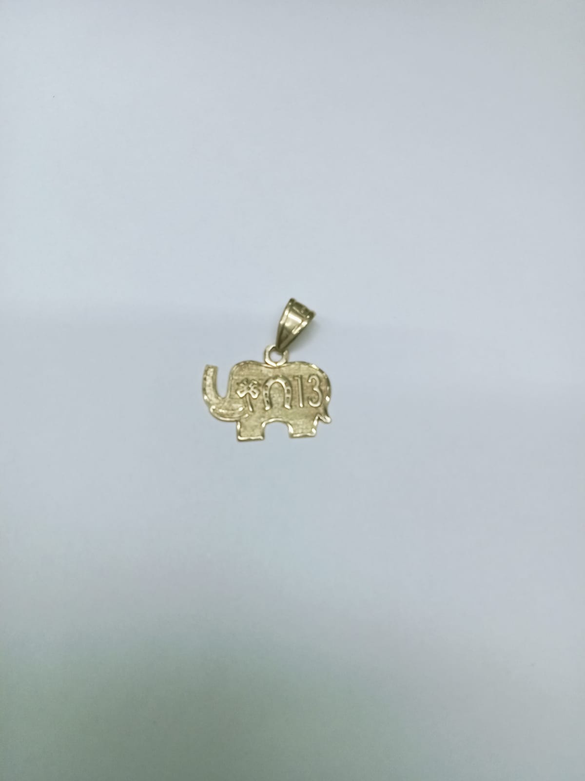 Dije de Oro 10K – Diseño Elefante de la Suerte