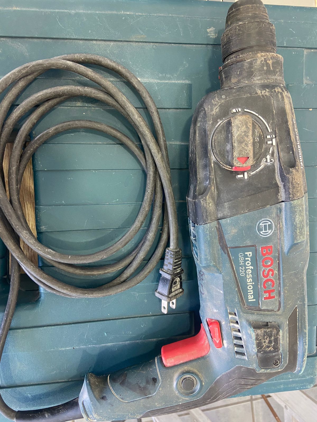 🔨 Rotomartillo BOSCH 3 Pasos con Estuche – Seminuevo 🔨