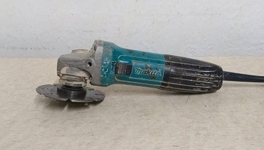 Mini esmerl MAKITA ga4530, usado