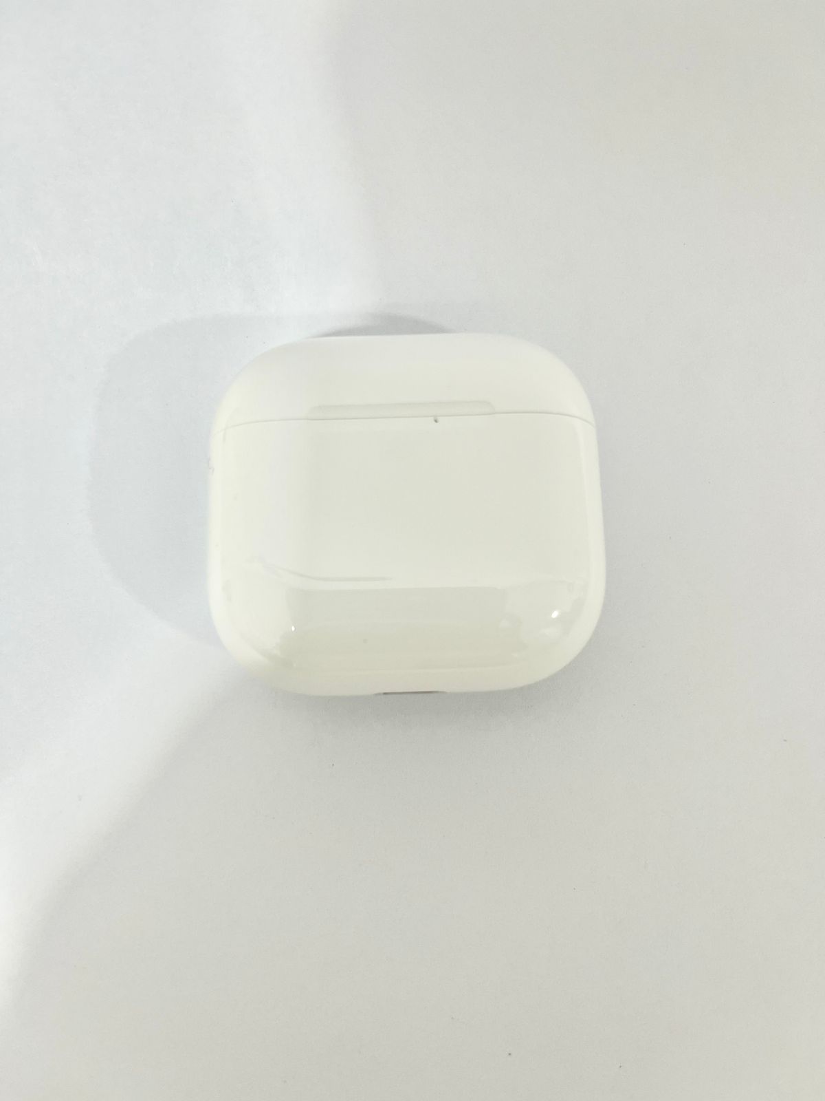 Audifonos Apple AirPods 4 color blanco USADOS