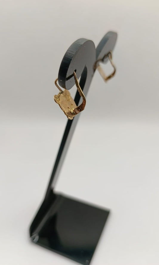 Aretes de puerquitos ORO 10k peso 1.8gr, usado