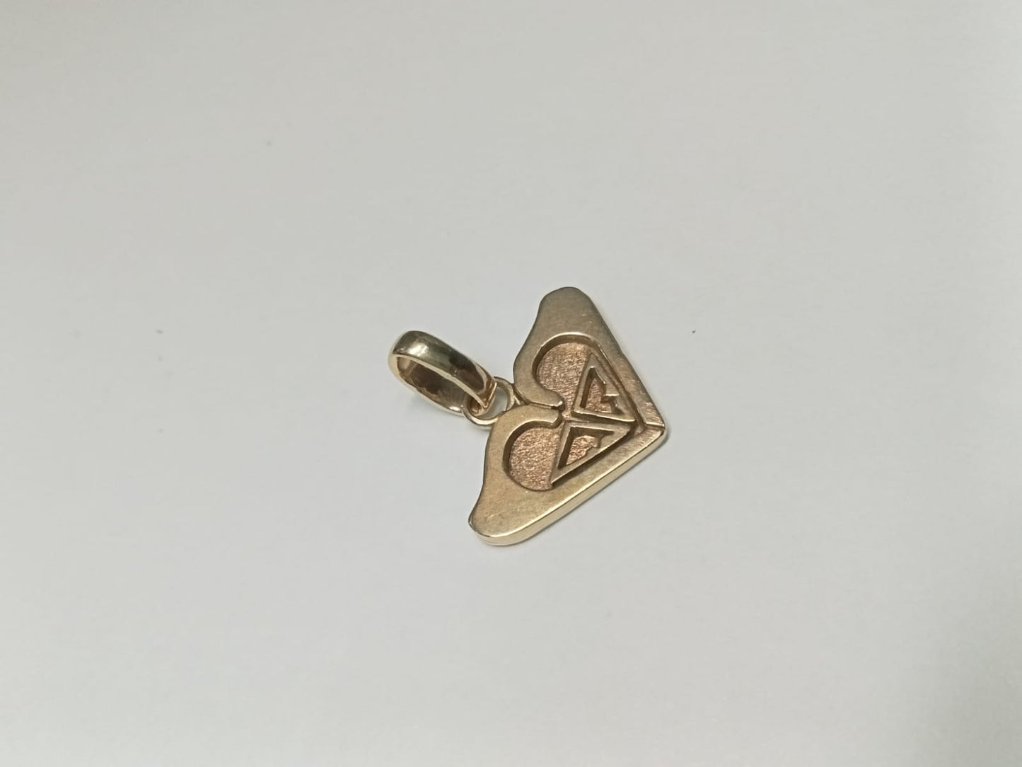 🌊 Dije de Oro 10K Diseño Quiksilver 🌊