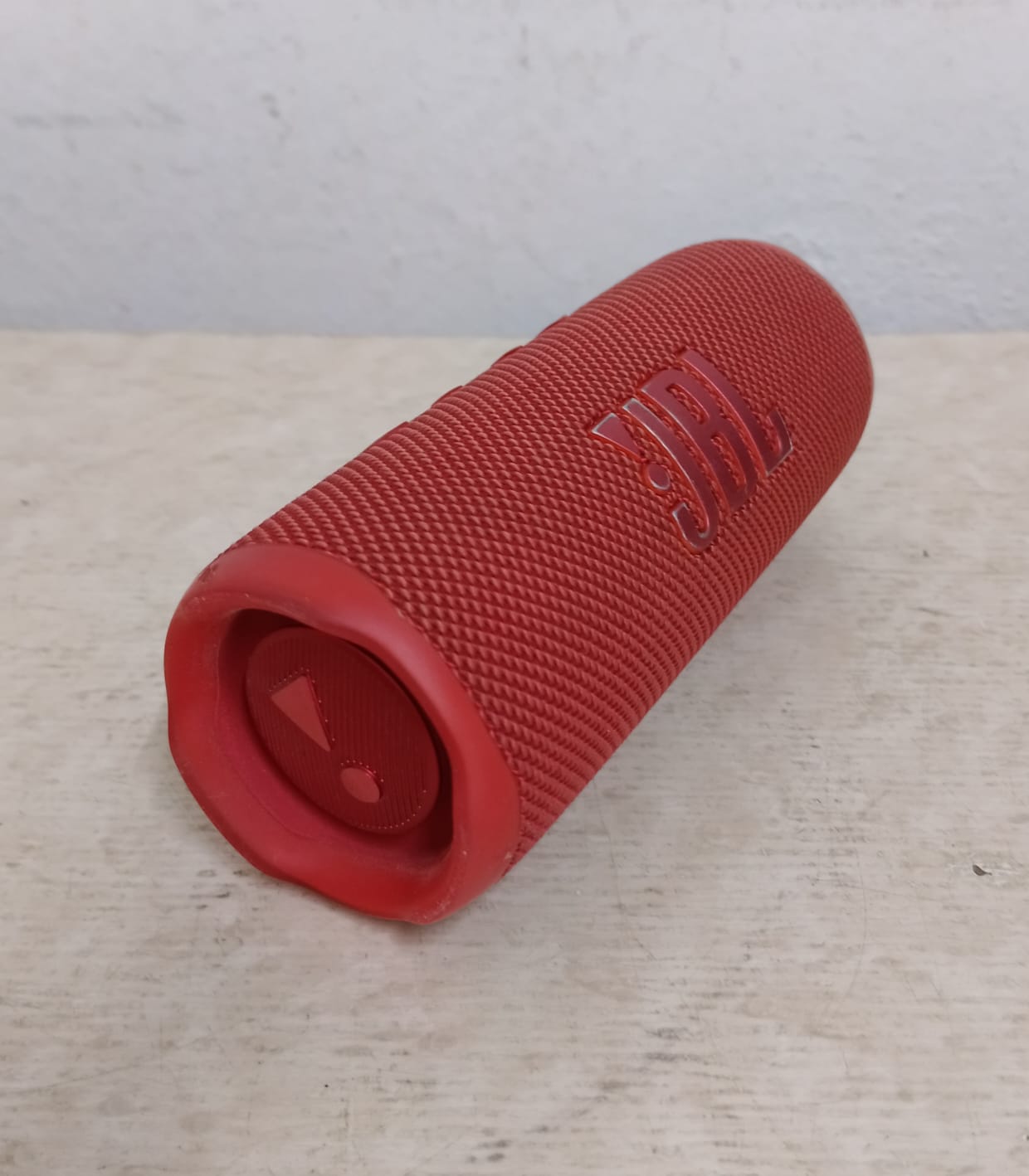 Bocina JBL flip 6 en caja, usada