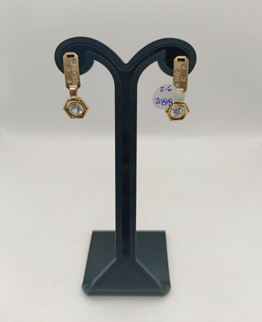 Aretes con sinteticos ORO 10k peso 2.6gr, usado