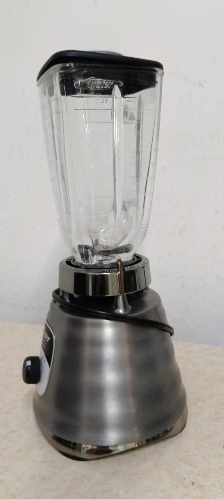 Licuadora OSTER ostj-234 3 velocidades,usado