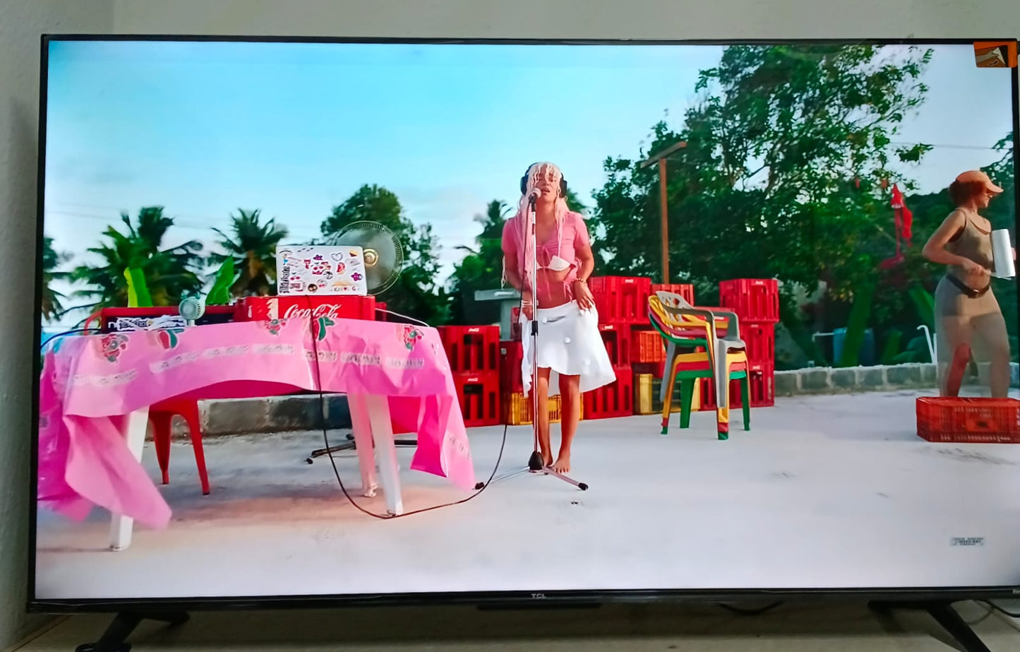 PANTALLA 50" PULGADAS, CON CONTROL