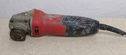 Esmeril MILWAUKEE 6131-20, usado