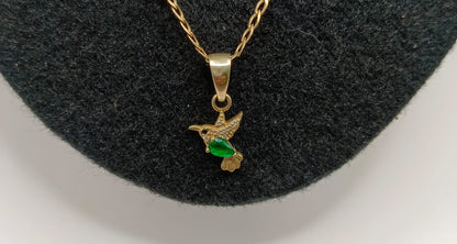 Cadena con dije de colibri ORO 10K peso 4.1gr, usado