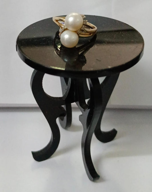 Anillo con perlas de ORO 10k peso 3gr, usado