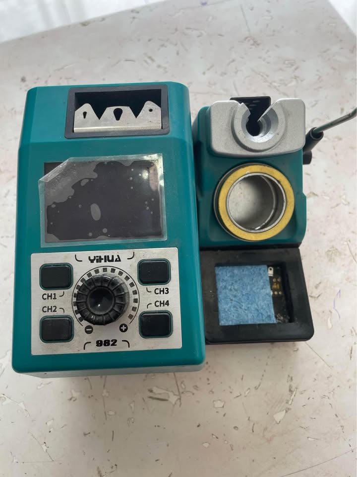 Termostato con Controlador de Temperatura YUHUA  ( usado )
