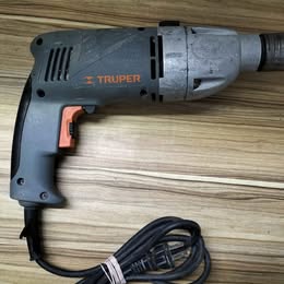 taladro Truper ROTO-1/2N2 usado