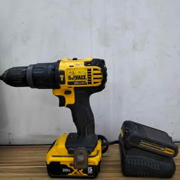 taladro inalámbrico DeWalt usado