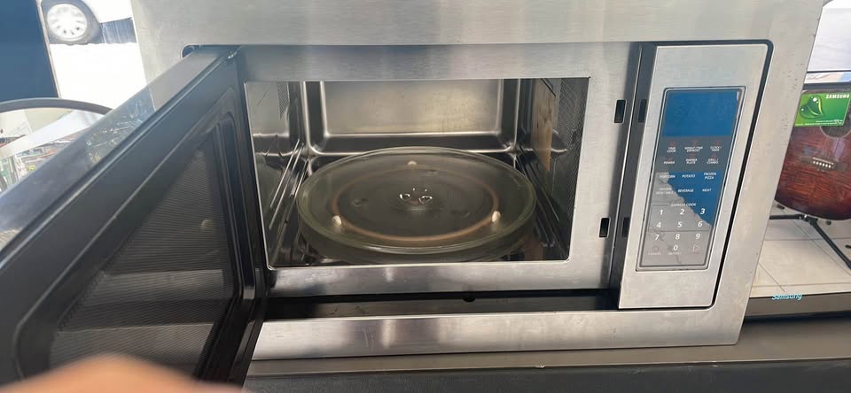 Horno de microondas  Mabe ( usado )