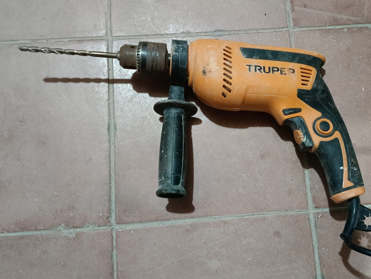 Taladro Truper esma-12 con punta, usado