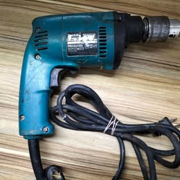 Makita MHP130 👇 (USADO)
