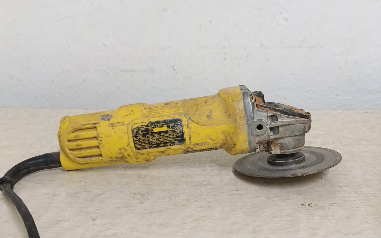 Mini esmeril Dewalt dwe4020-b3, usado