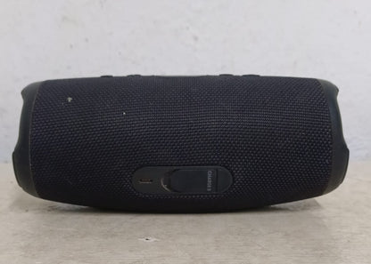 Bocina JBL CHARGE 5, usado