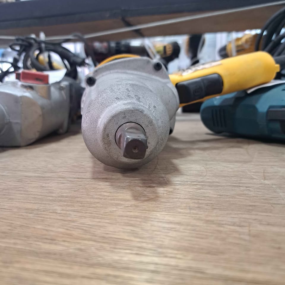 Pistola de Impacto Dewalt usado