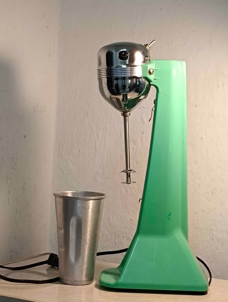 Chocomilera Oster 02523 con vaso, usado