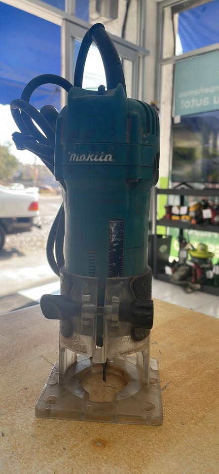 MAKITA RAUTER / 3709