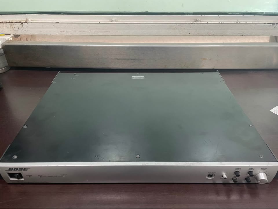 Amplificador BOSE&nbsp; ( usado )