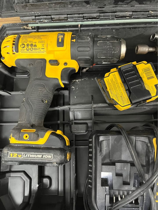 Kit De Taladros Dewalt Con Estuche y Brocas-Usado