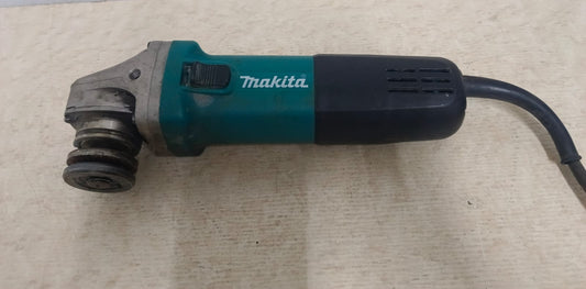 Mini esmeril MAKITA ph5797 sin disco, usado