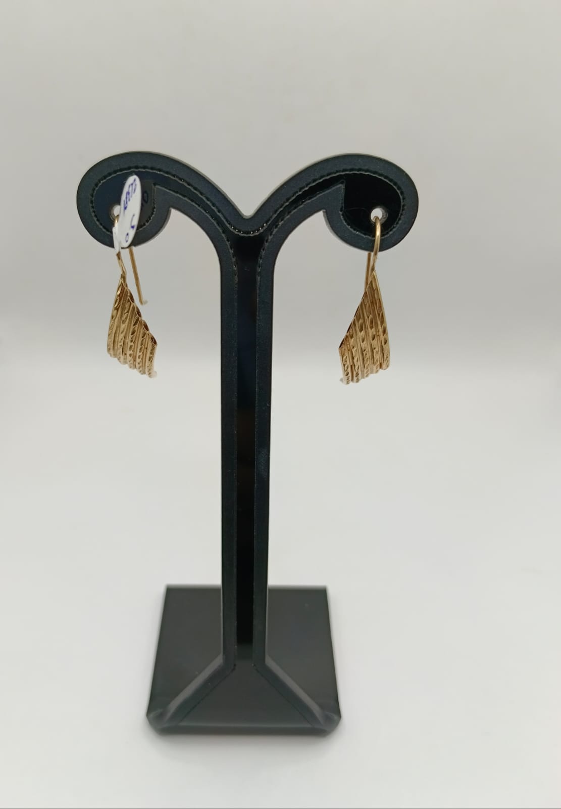 Aretes tipo tubitos ORO 8k peso 3gr, usado