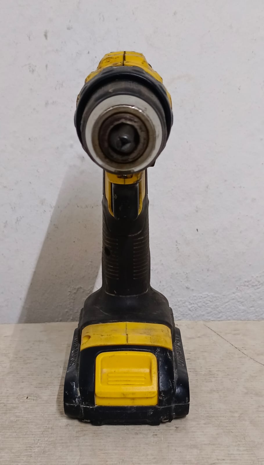 Taladro Inalambrico DEWALT dcd776, usado