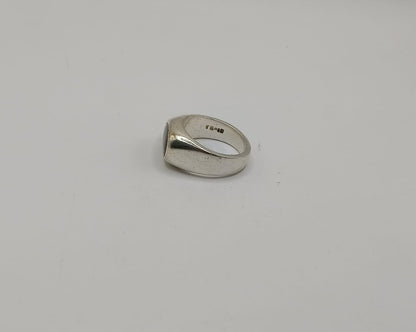 Anillo con sintetico PLATA 925 peso 11gr, usado