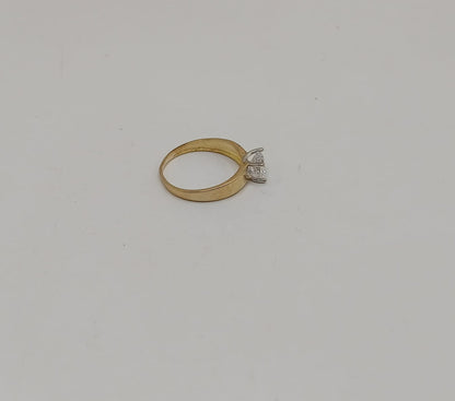 Anillo solitario ORO 10k peso 1.5gr, usado