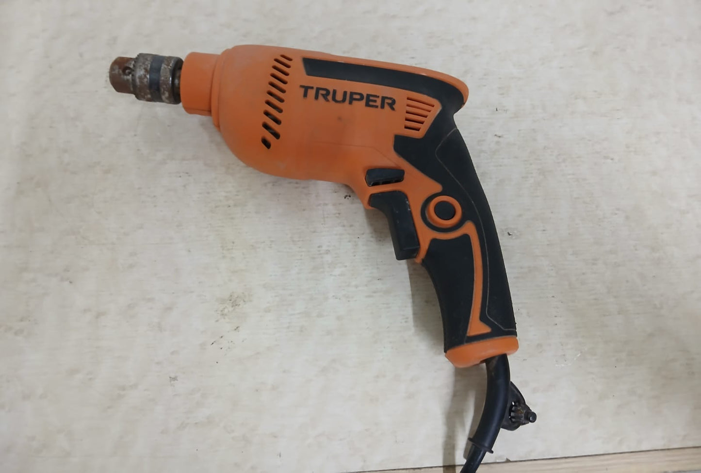 Taladro Truper esma-1a2, usado