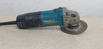 Esmeril MAKITA m0901