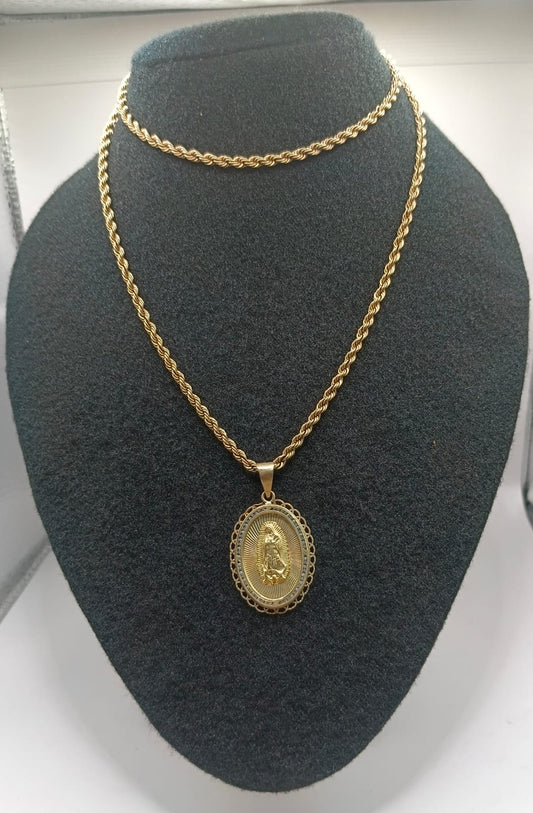 Cadena torzal con dije de virgen, 10k 26gr,usado