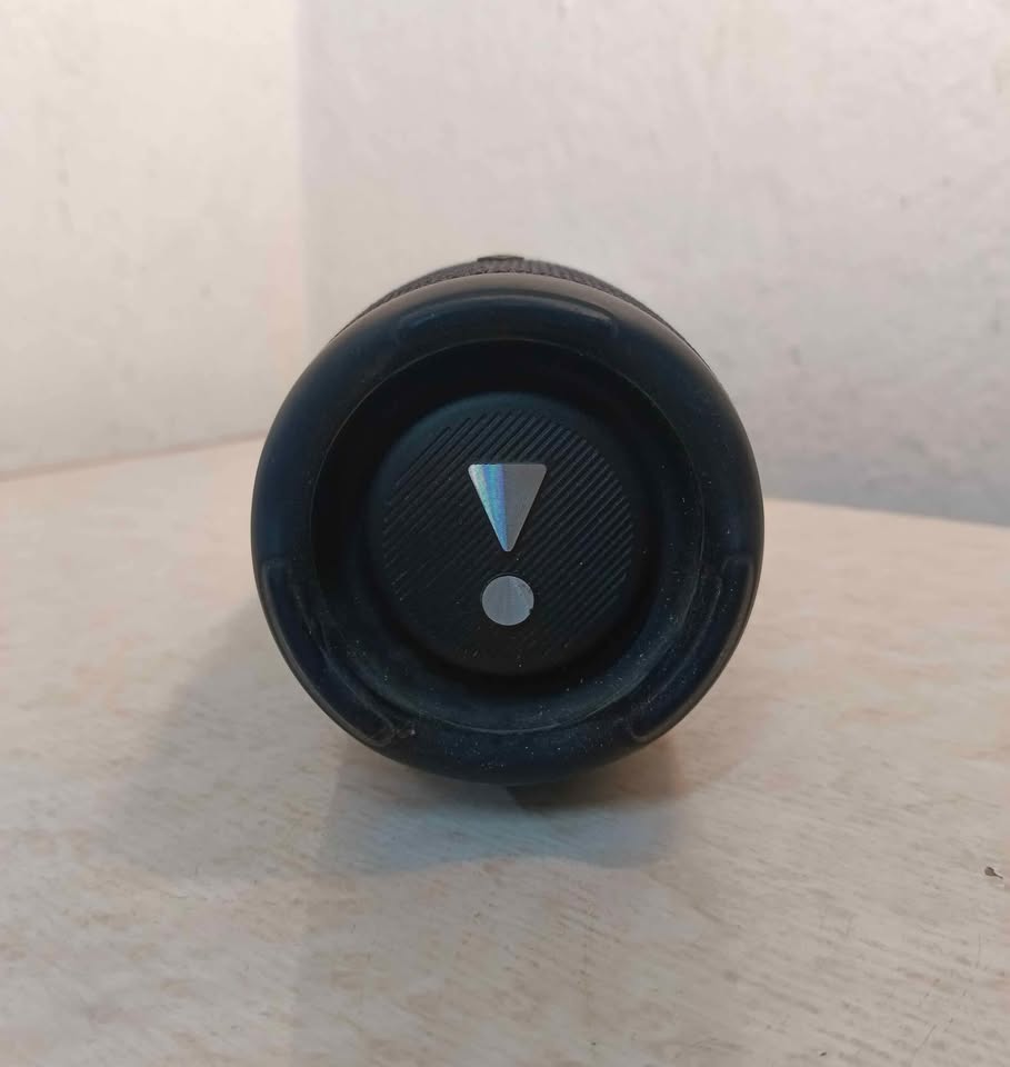 Bocina recargable JBL charge 5, usado