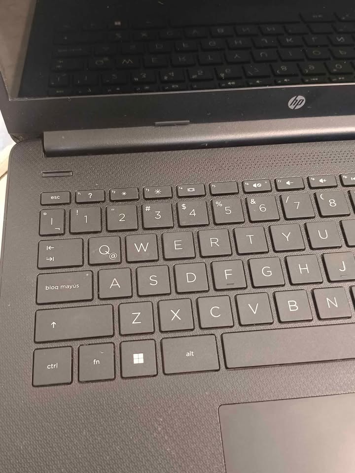 Laptop Hp 120gb 4ram Intel inside, usada