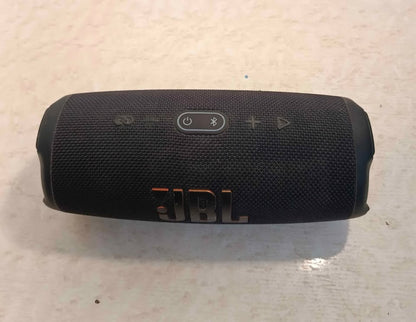 Bocina recargable JBL charge 5, usado