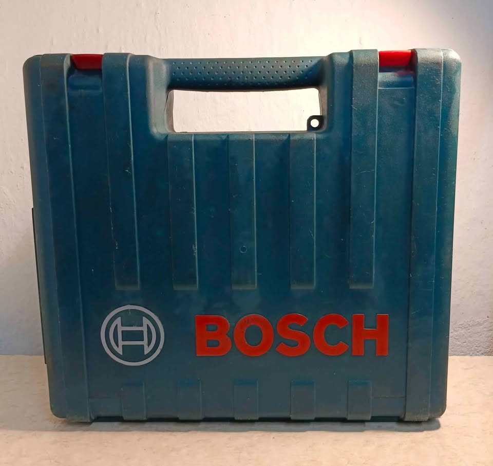 Taladro Rotomartillo Bosch gbh 220 en estuche con accesorios, usado