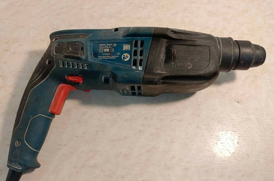 Taladro Rotomartillo Bosch gbh 220 en estuche con accesorios, usado