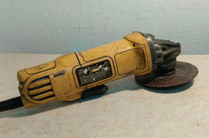Mini esmeril Dewalt dwe4120-b3, usado