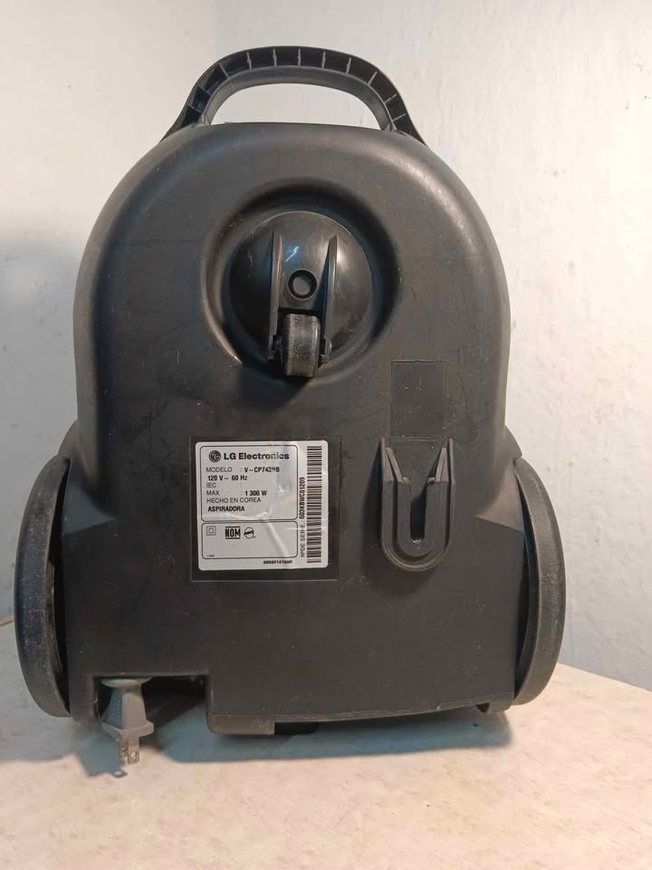 Aspiradora LG v-cp743nb, usado