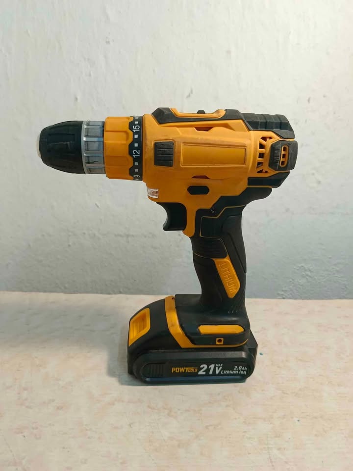 Taladro inalámbrico Pow Tools bc1208, usado