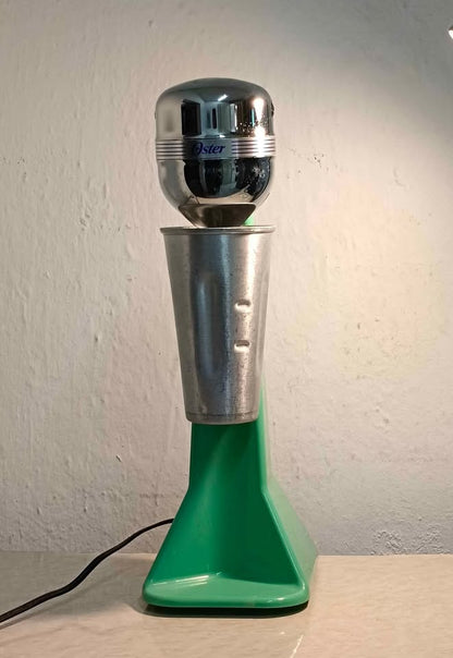 Chocomilera Oster 02523 con vaso, usado